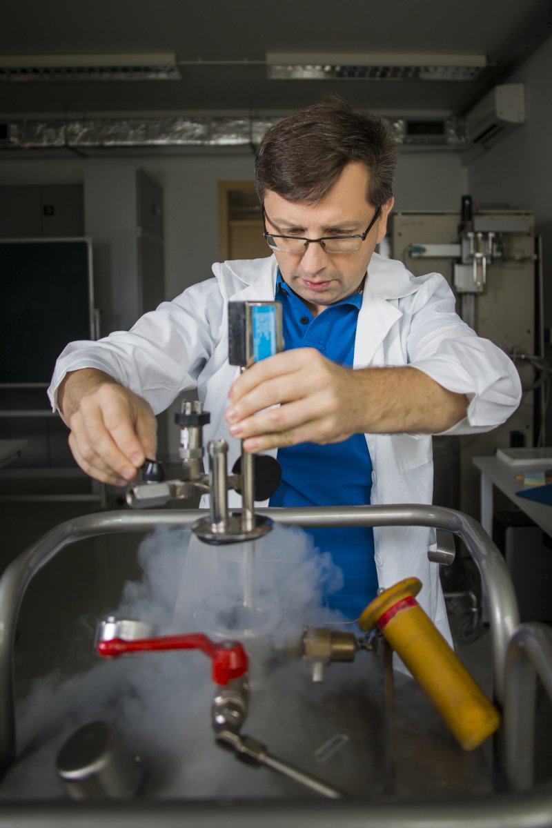 Prof. Marian Paluch working in the lab